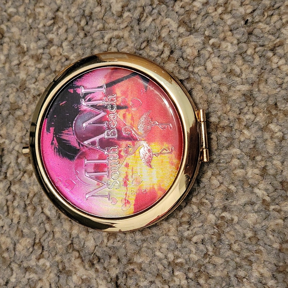 Las Vegas & Miami South Beach sets of mini mirrors
